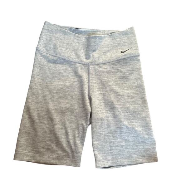 Nike Women’s Core One 7" Shorts light Gray Small Activewear Pull On bike shorts - Picture 5 of 6